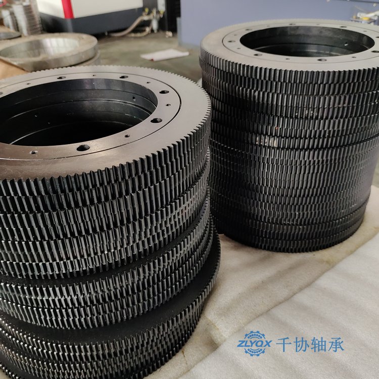 內(nèi)外齒轉(zhuǎn)盤軸承怎么去毛刺？毛刺去除方法